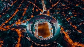 新浪体育视角下的国足，挑战与机遇并存