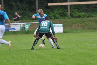 雷速体育，足球讲说家带你深入探索足球世界